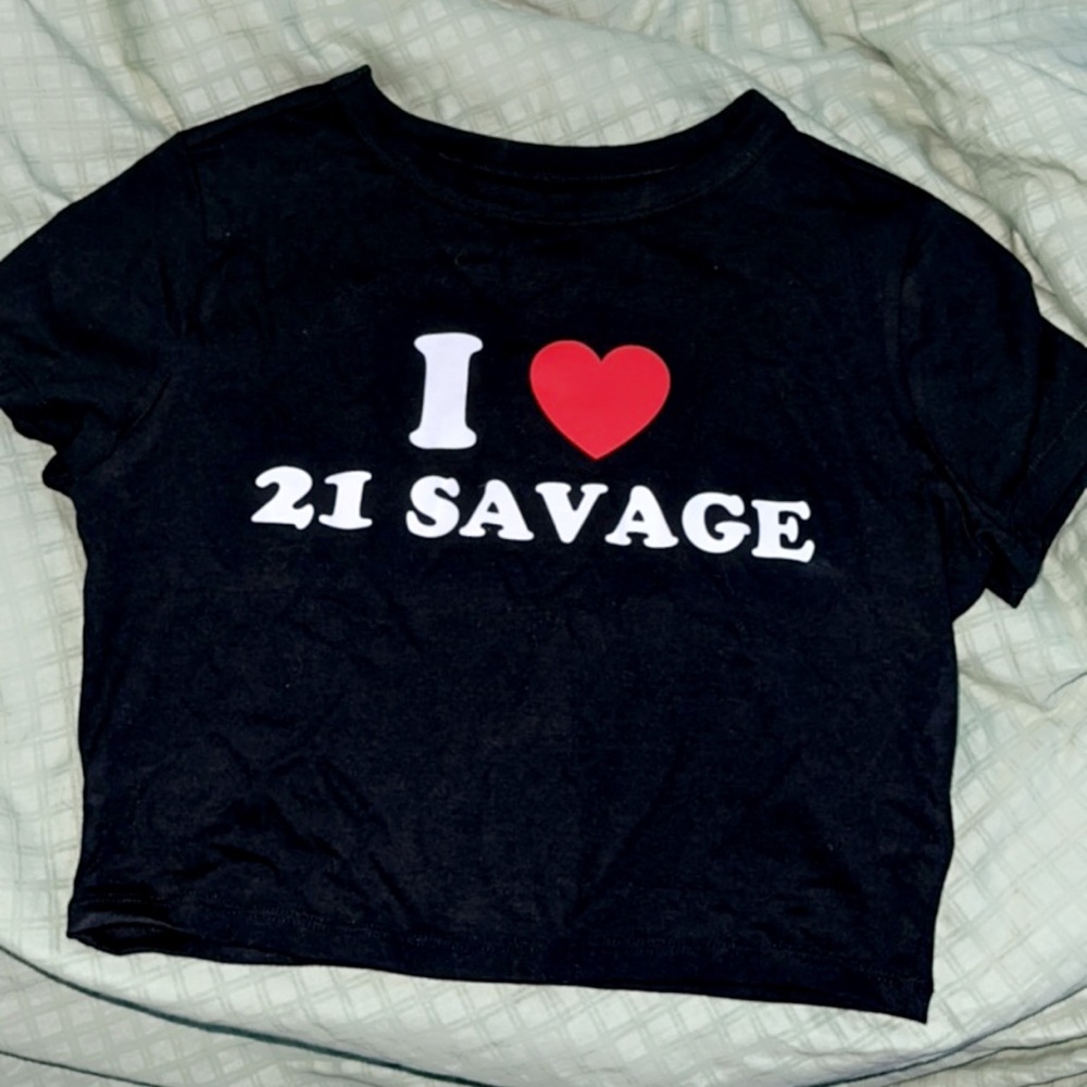 custom “i ❤️ 21 savage” cropped shirt size medium